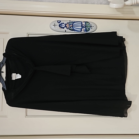 "PROFILE", SZ. M, Polyester and elastic, black, sleeveless cape. - Picture 1 of 14